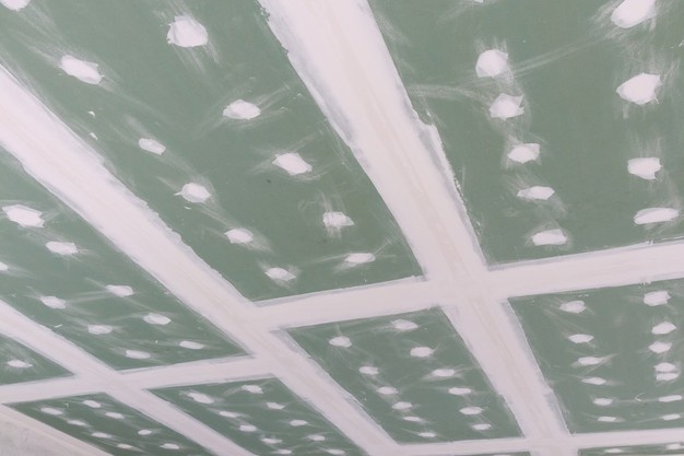 This image has an empty alt attribute; its file name is ทาสีฝ้าเพดาน-ใช้สีแบบไหนดี2.jpg